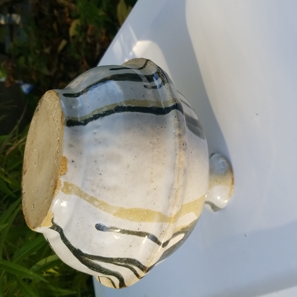 1970s Studio Pottery Vessel Vase signed Patti Dunes '74 neutral drip - Picture 6 of 10